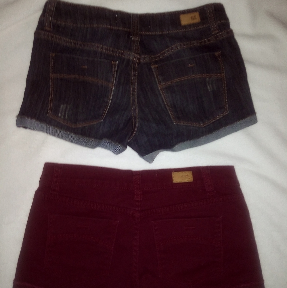 Shorts - Picture 2 of 2